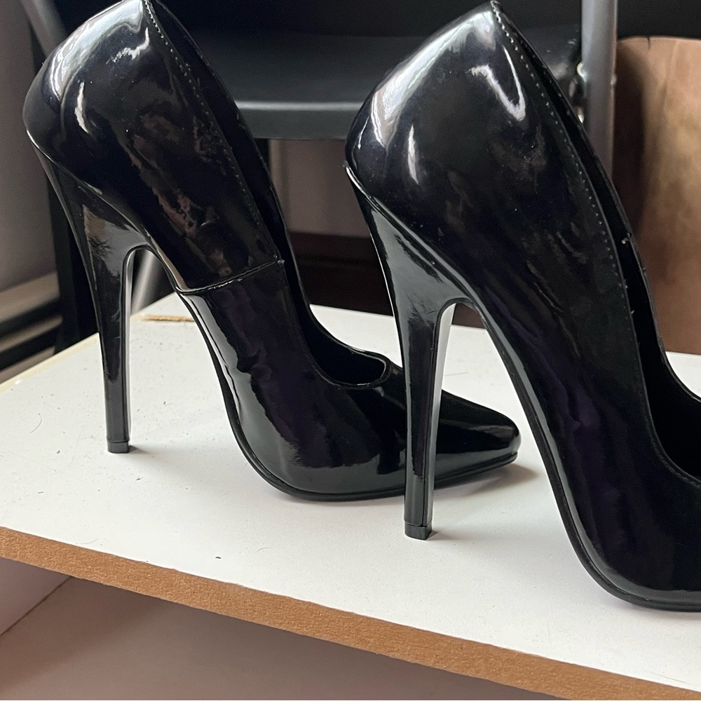 pleaser fetish heels
